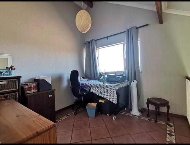 2 BEDROOM TOWNHOUSE FOR SALE IN BASSONIA